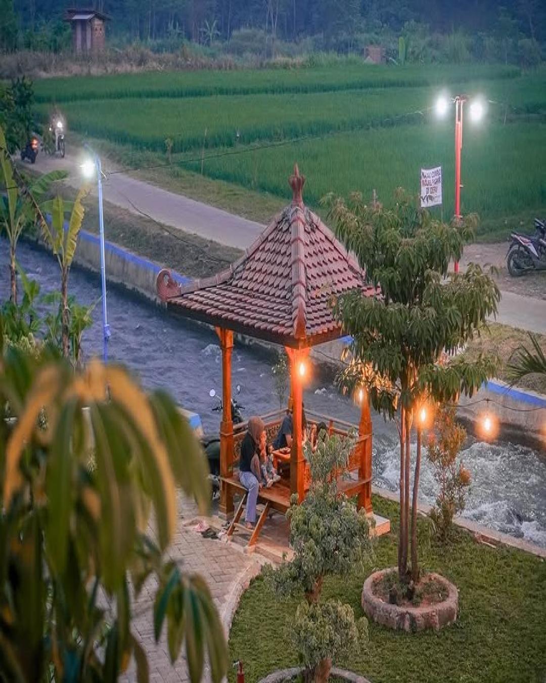 7-rekomendasi-cafe-di-batang-jawa-tengah-viewnya-bikin-betah