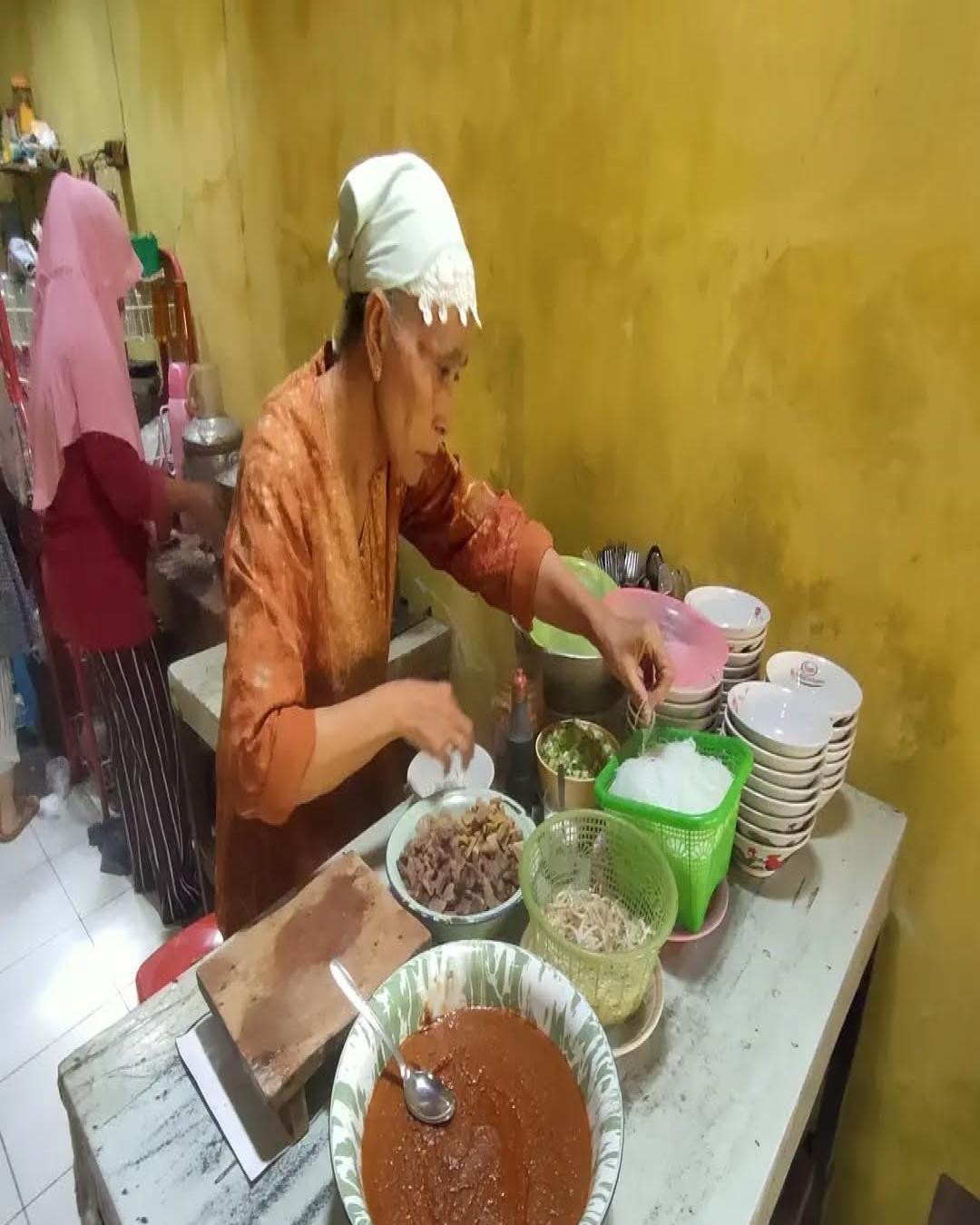 soto-ktl-wiradesa-kuliner-legendaris-yang-wajib-dicoba-di-pekalongan